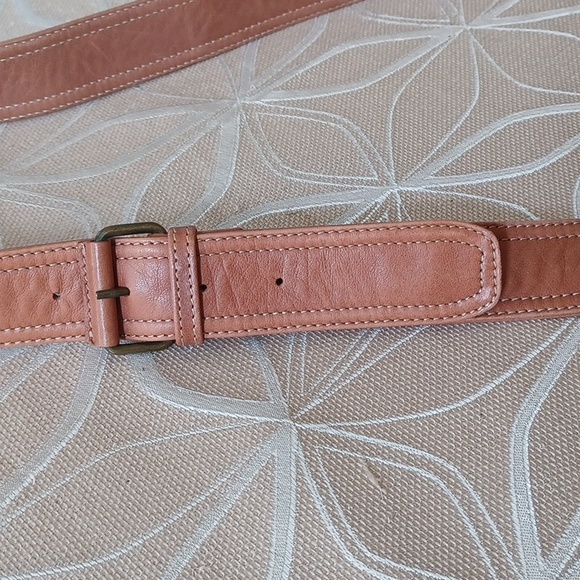 Fossil Leather Flap Organizer Bag! - Picture 16 of 16